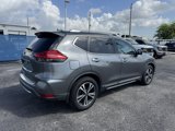 Used 2017 Nissan Rogue SL w/ SL Premium Package image 2