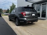 Used 2018 Ford Explorer Platinum image 3