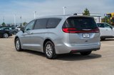 Used 2023 Chrysler Pacifica Touring-L image 5