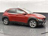 Used 2022 Hyundai Kona SEL w/ Winter Weather Package image 3