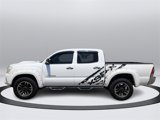 Used 2013 Toyota Tacoma 4x4 Double Cab image 2