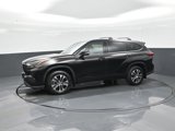 Used 2021 Toyota Highlander XLE image 4
