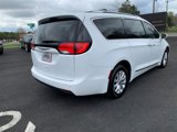 Used 2019 Chrysler Pacifica Touring-L image 4