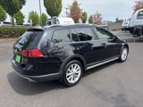 Used 2017 Volkswagen Golf Alltrack SE image 3