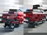 Used 2017 Nissan Titan SL image 3