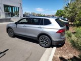 Used 2021 Volkswagen Tiguan SE image 3