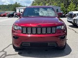 Used 2022 Jeep Grand Cherokee Laredo X image 3