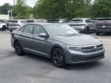 Certified 2024 Volkswagen Jetta SE w/ Panoramic Sunroof Package image 3