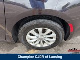 Used 2019 Chrysler Pacifica Touring-L image 6