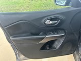 Used 2019 Jeep Cherokee Latitude Plus image 3