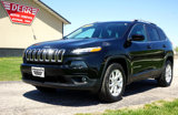 Used 2018 Jeep Cherokee Latitude Plus w/ Cold Weather Group image 2