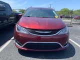 Used 2017 Chrysler Pacifica Touring-L image 2