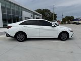 Used 2024 Hyundai Elantra SEL image 2