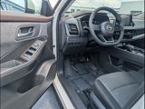 Used 2023 Nissan Rogue SV image 6