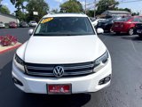 Used 2013 Volkswagen Tiguan SEL image 2