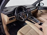Certified 2021 Porsche Macan image 4