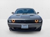 Used 2016 Dodge Challenger SXT image 2