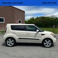Used 2011 Kia Soul ! w/ Premium Pkg image 3