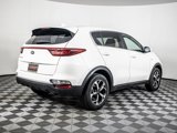 Used 2022 Kia Sportage LX image 3