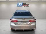 Used 2020 Toyota Camry SE image 3