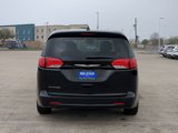 Used 2023 Chrysler Voyager LX image 5