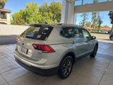 Certified 2022 Volkswagen Tiguan SE image 4