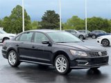 Used 2019 Volkswagen Passat 2.0T Wolfsburg image 3