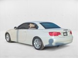 Used 2011 BMW 328i Convertible image 3