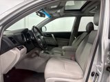 Used 2013 Toyota Highlander SE image 4