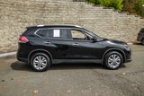 Used 2015 Nissan Rogue SV w/ SV Premium Package image 3