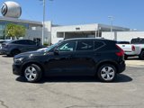 Used 2020 Volvo XC40 T5 Momentum w/ Protection Package Premier image 2