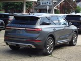 Used 2022 Lincoln Corsair AWD w/ Premium Package image 3