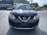 Used 2016 Nissan Rogue SV image 2