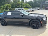 Used 2018 Chrysler 300 Touring w/ Chrome Appearance Package image 3