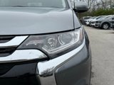 Used 2018 Mitsubishi Outlander SE image 3