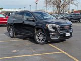 Used 2024 GMC Terrain SLT image 2