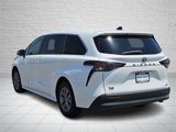 Used 2024 Toyota Sienna LE image 3