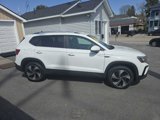 Used 2024 Volkswagen Taos SE image 4