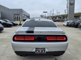Used 2022 Dodge Challenger SXT image 2
