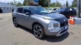 Used 2022 Mitsubishi Outlander SE image 2