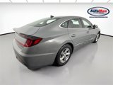 Used 2022 Hyundai Sonata SE image 2