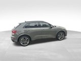 Used 2022 Audi Q3 2.0T Premium Plus image 2