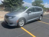 Used 2018 Chrysler Pacifica Touring-L w/ Tire & Wheel Group image 3