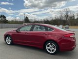 Used 2018 Ford Fusion SE w/ Fusion SE Technology Package image 4