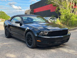 Used 2010 Ford Mustang Convertible image 3