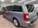 Used 2015 Chrysler Town & Country Limited Platinum image 3