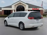 Used 2023 Chrysler Voyager LX image 3
