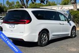 Used 2023 Chrysler Pacifica Limited image 4