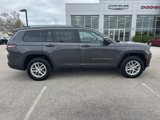 Used 2023 Jeep Grand Cherokee L Laredo image 5