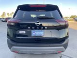 Used 2023 Nissan Rogue SV image 4
